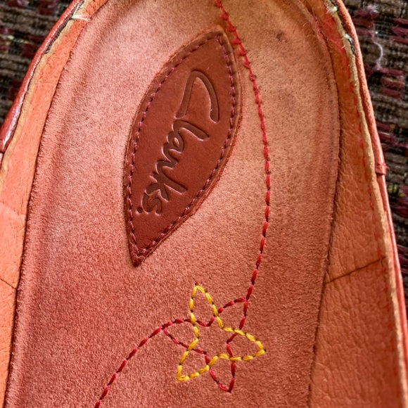 Clarke’s Slip ons 7.5M - Picture 9 of 12